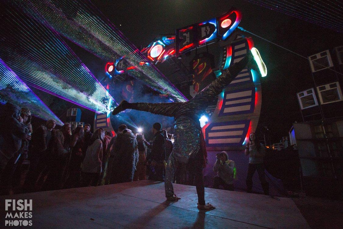 The Sacred G's hand balancing @ Lucidity Festival